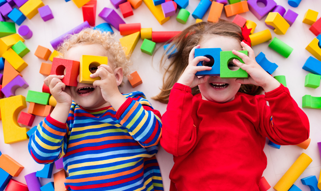 Ore 18, tutte le idee per far divertire i bambini a casa