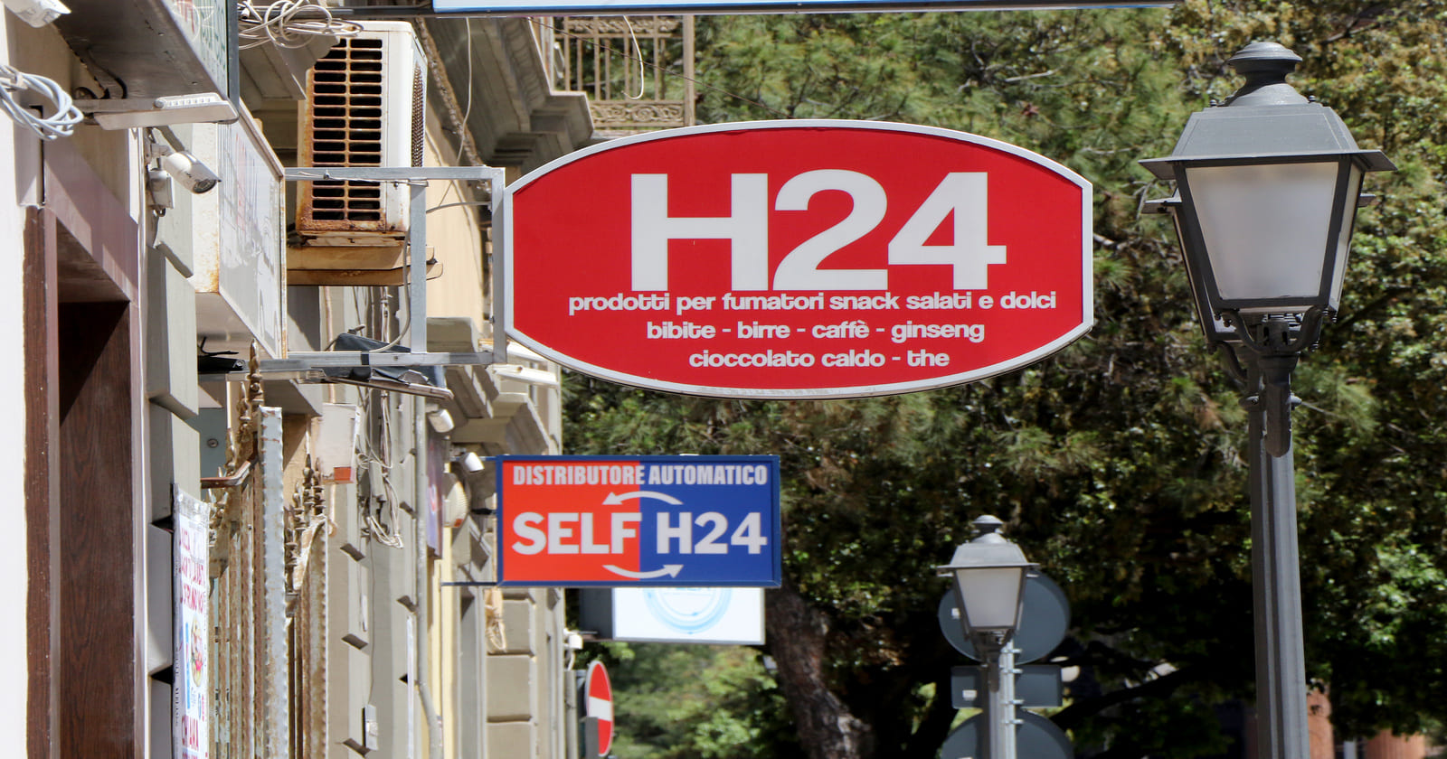 Aprire un h24: come farlo, permessi e costi